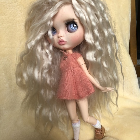 Blythe - Picture 9 of 11